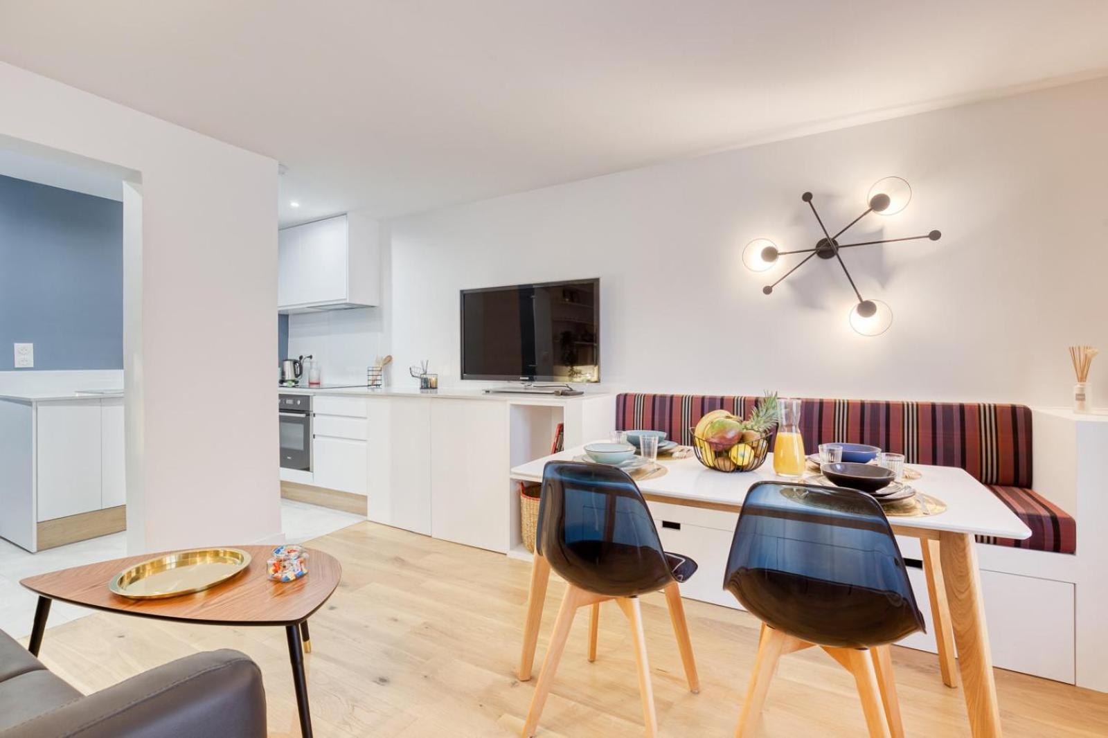Le Roi Soleil - En Plein Centre A 5 Min Du Chateau Apartamento